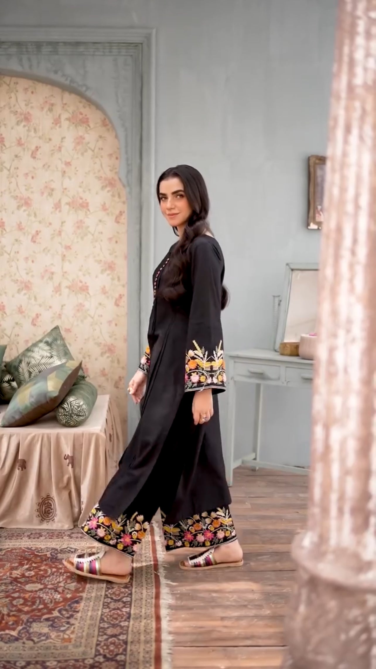 Black Elegance - Embroidered Long Shirt 2pc