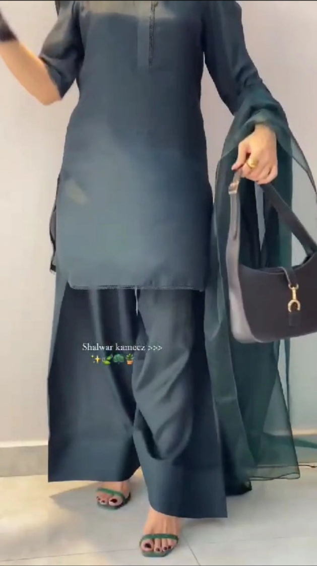 Riwyat-Farshi Shalwar and Shirt